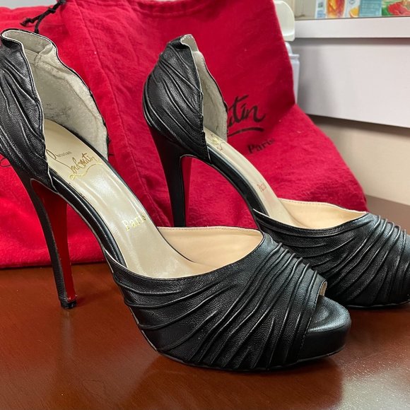 louboutin shoes red bottoms heels